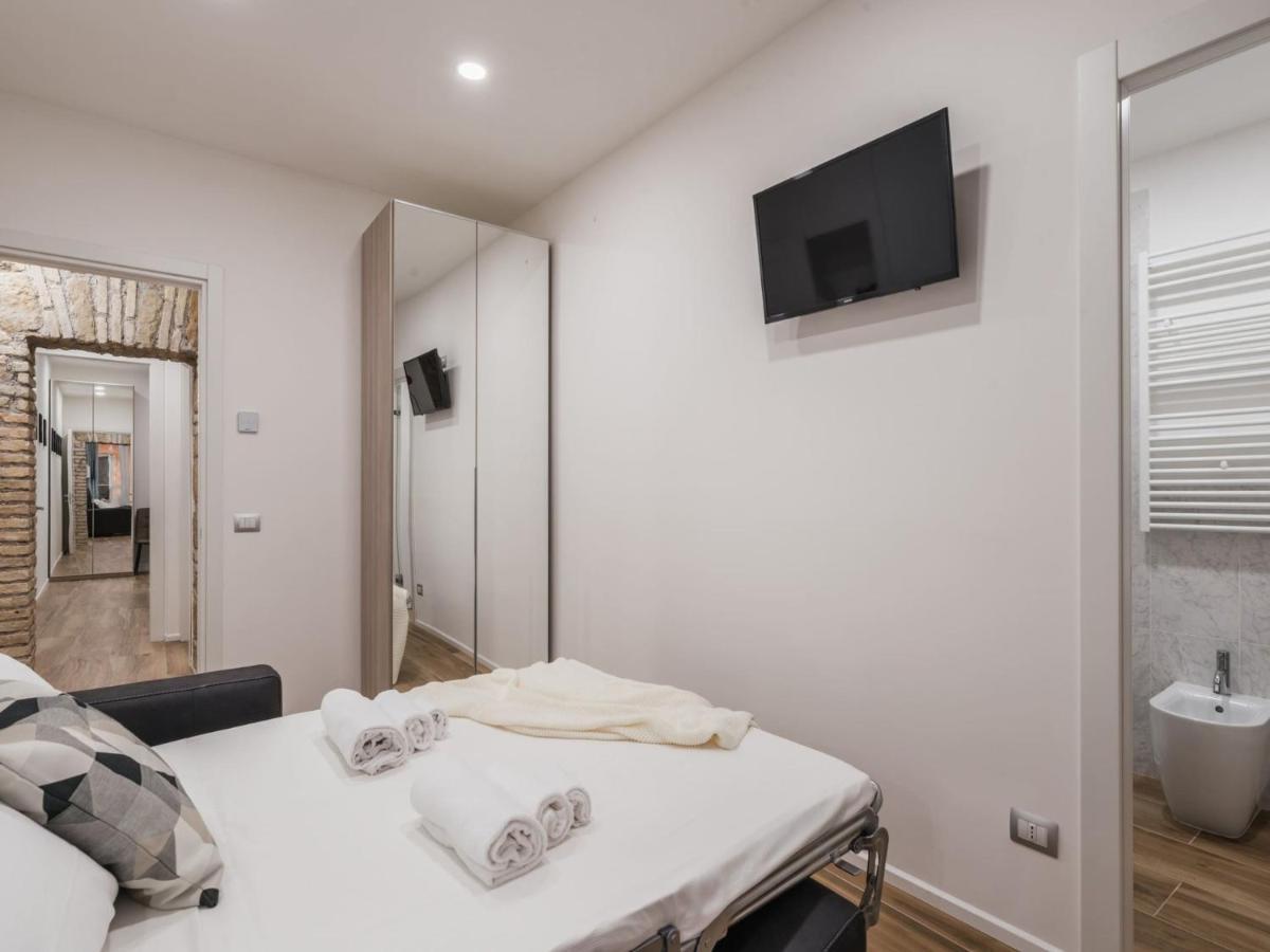 The Best Rent - Modern Three-Bedroom Apartment A Few Steps From The Colosseum Exterior photo